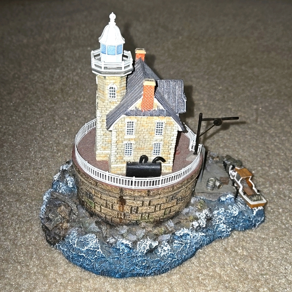 RACE ROCK  NEW YORK lighthouse statue, COA